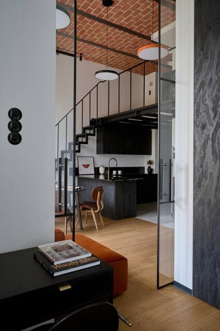 Апартаменты Loft Industrialny Przy Bulwarze Staromiejskim Вроцлав Экстерьер фото